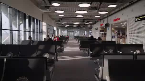 Aeroporto Zaporozhye Sala Espera Bom Tempo Esperando Por Viagens Aventuras — Vídeo de Stock