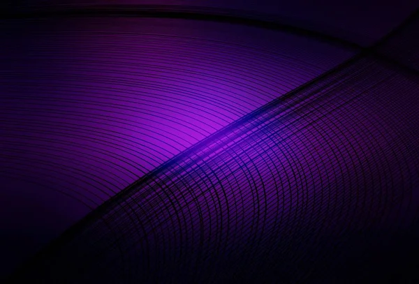 Koyu mor, ince çizgili pembe vektör dokusu. Basit çizgilerle renkli gradyan çizimi. Reklamınız için yepyeni tasarım..