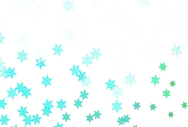 Fondo Vector Verde Claro Con Hermosos Copos Nieve Estrellas Ilustración — Vector de stock