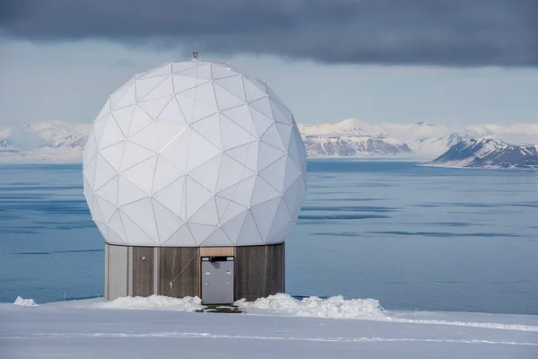 Svalbard Uydu İstasyonu, Kuzey Kutup Dairesi, Norveç. Yüksek kalite fotoğraf