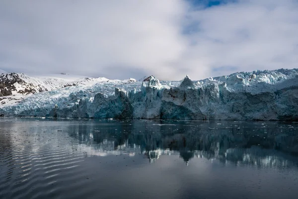 Ghiacciaio Fusione Svalbard Norvegia Ghiacciaio Blu Foto Alta Qualità — Foto Stock