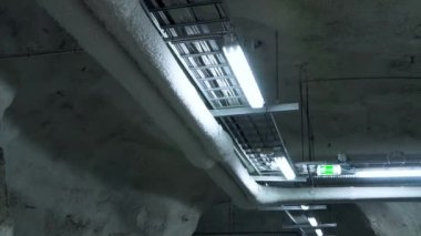 İçerideki Küresel Tohum Kasası 'nda bekleme odası. Longyearbyen, Svalbard, Norveç - 28 Şubat. 2018. Donmuş duvarlar.