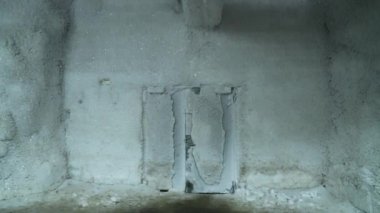 Svalbard Donmuş Kapı Küresel Tohum Kasası Svalbard Takımadası 'nda. Dünyanın en büyük tohum deposu, 2008 yılında Norveç Hükümeti tarafından açıldı..