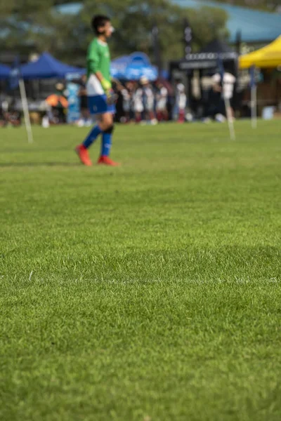 Soccer Pitch Boy Youth Tournament Seeing Goal Keeper Looking Carefully — Stock fotografie