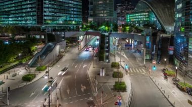 Paris, Fransa - Timelapse - La Defense Business District Pedestrians Binasında Gece Yeraltı Trafiği