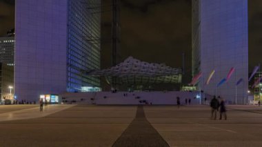 Paris, Fransa - Timelapse - Büyük Kemer La Savunma Bölgesi İş Bölgesi Halkı Gece Taşınıyor