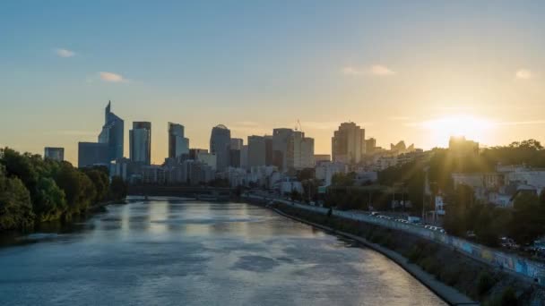 Parijs Frankrijk Timelapse Zonsondergang Defense Business District Wegverkeer Seine River — Stockvideo