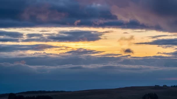 Aubrac Franciaország Timelapse Fények Árnyékok Égen Utolsó Napfény Acrosse Clouds — Stock videók