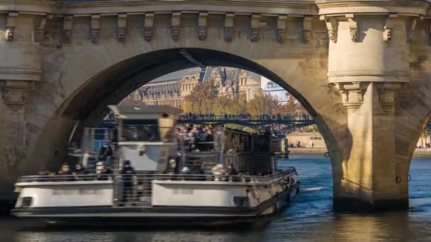 Parigi Francia Timelapse Veduta Della Senna Crociere Turistiche Sotto Ponte — Video Stock