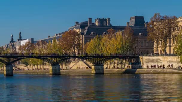 法国巴黎 时间的流逝 巴黎历史桥塞纳河码头与建筑的全景 — 图库视频影像