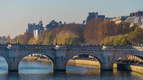 Paris France Timelapse Parisian Architecture Historic Bridge Buildings Peoples Seine — Stock Video