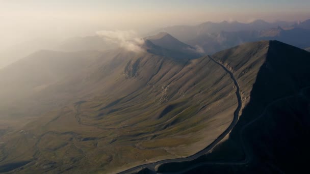 Alpenpanorama Morgen Mit Nebel Den Tälern — Stockvideo