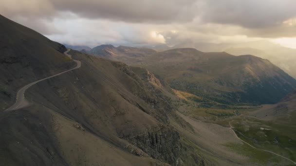 Panoramatické Měsíční Scenérie Francouzských Alpách Drone Clouds — Stock video