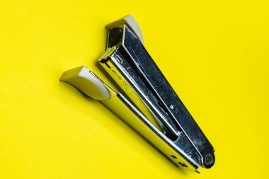 Ofis malzemeleri, kağıt paketleme araçları bir sette.