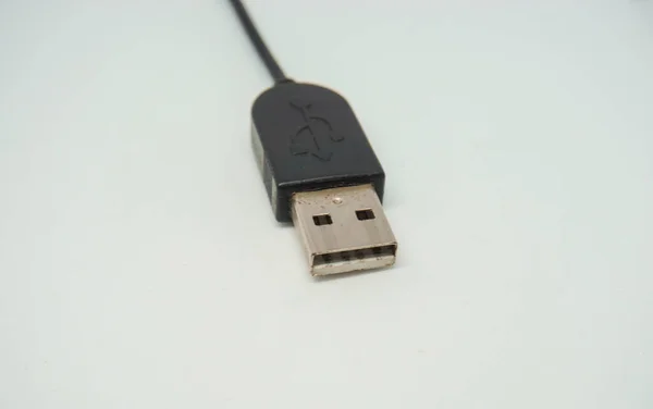 笔记本电脑或个人计算机用Usb电缆 — 图库照片