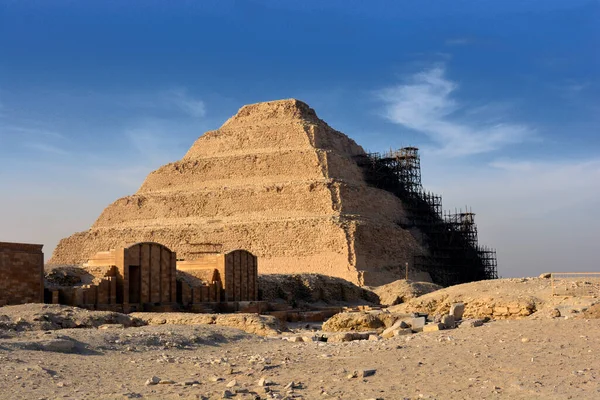 Pirámide Djoser Djeser Zoser Pirámide Paso Sitio Arqueológico Necrópolis Saqqara —  Fotos de Stock