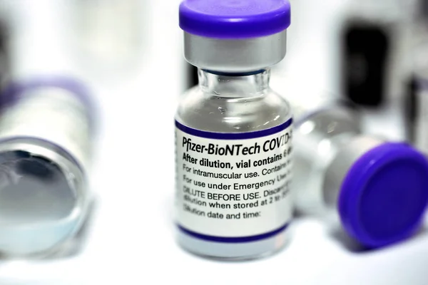 Cairo Egipto Noviembre 2021 Vacuna Pfizer Biontech Covid Para Inyección —  Fotos de Stock