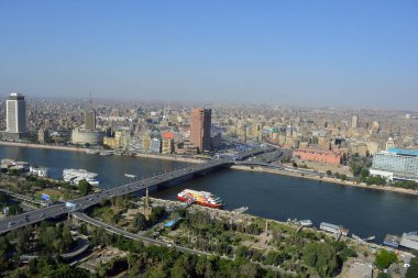 Kahire, Mısır, 18 Mayıs 2018, Kahire Mısır şehir manzarası, Kahire ve gökdelenlerin panoramik manzarası, Mısır Nil nehri tüm şehri kaplıyor.
