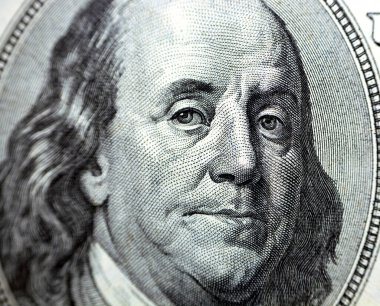 Benjamin Franklin 'in portresi, Amerika Birleşik Devletleri Başkanı eski 100 dolarlık banknotun ters tarafından klasik retro, seçici odak noktası.