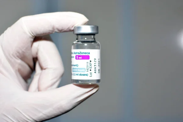Vacuna Covid Astrazeneca Inyección Intramuscular Vial Multidosis Suministro Covax Recombinante —  Fotos de Stock