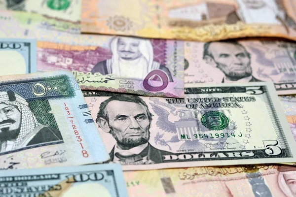 American 100 Dollari Dollari Con Arabia Saudita Riyals Banconote Valuta — Foto Stock