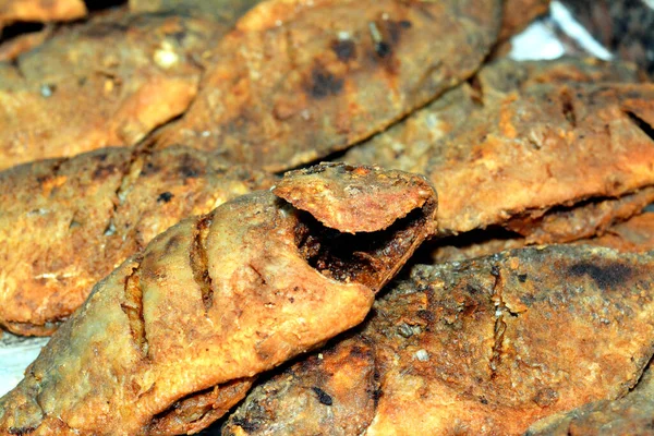 Una Pila Peces Tilapia Del Nilo Fritos Oreochromis Niloticus Frito —  Fotos de Stock