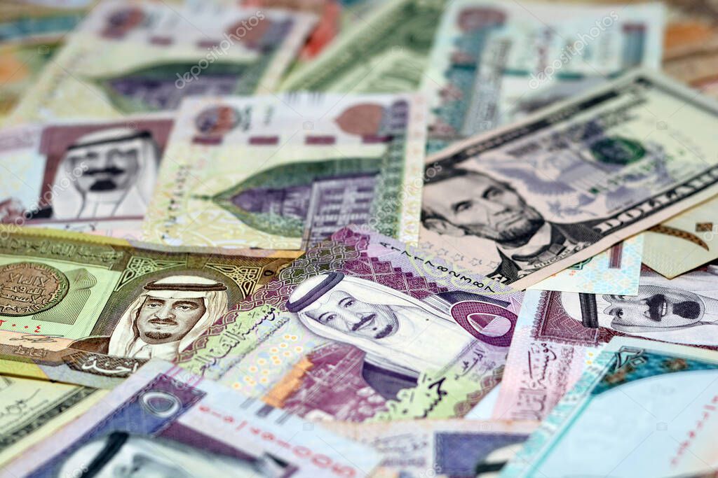 dinero-en-d-lares-estadounidenses-y-billetes-en-libras-egipcias-con