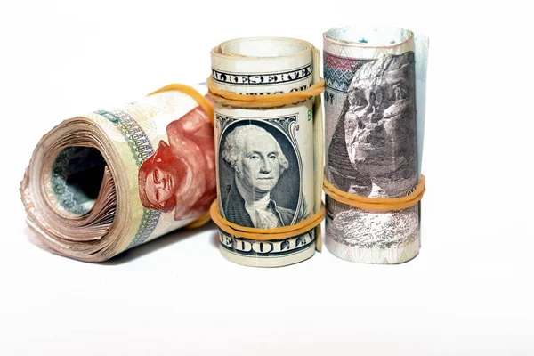 Foco Seletivo Pilha Rolos Dólares Americanos Com Notas Dinheiro Egípcias — Fotografia de Stock