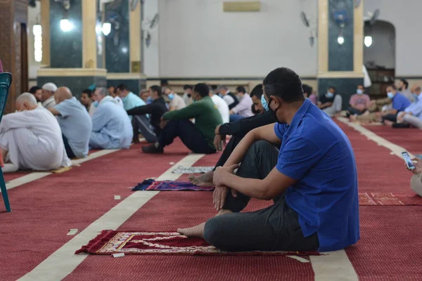 Cairo Egypt May 2021 Egyptian Muslims Perform First Eid Prayers — стоковое фото