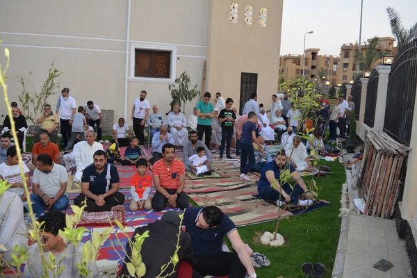 Cairo Egypt May 2022 Muslims Egypt Perform Eid Fitr Religious — стокове фото