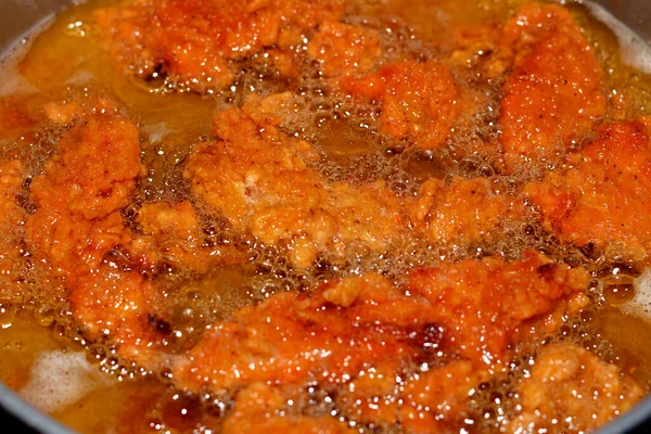 Frying Chicken Strips Deep Oil Background Selective Focus Chicken Fingers — Zdjęcie stockowe