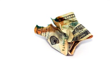 Kırışmış 20 dolarlık banknot. Beyaz arka planda izole edilmiş. Kırışmış Amerikan doları banknotu. Ekonomik enflasyon.