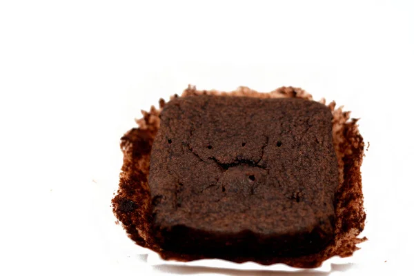 Pedaço Bolo Chocolate Doce Brownie Isolado Fundo Branco Foco Seletivo — Fotografia de Stock