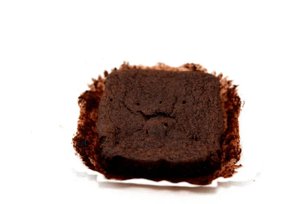 Сладкий Шоколадный Торт Кусок Изолирован Белом Фоне Избирательный Фокус Пирожного — стоковое фото