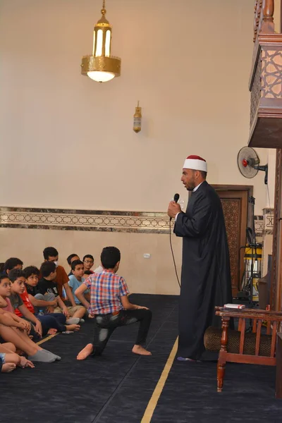 Kairo Mesir Mei 2022 Seorang Pendeta Masjid Melakukan Khutbah Khotbah — Stok Foto