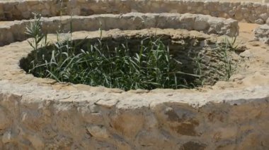 Hz. Musa Pınarları, Sina Yarımadası 'ndaki su kuyuları ve palmiyeler, Ras Sidr, Mısır, Musa' nın pınarları, Sina Çölü 'nün ortasında küçük verimli bir vaha oluşturan bir grup kaplıcadır.