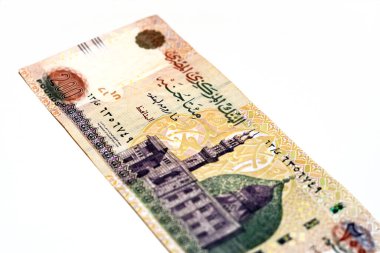 2012 yılı 200 LE 200 £'luk Mısır banknotları serisinin gözlemci tarafında Kahire Mısır' daki Qani-Bay camii yer almaktadır, Mısır Merkez Bankası tarafından seçici nakit para faturası beyaz üzerine izole edilmiştir.