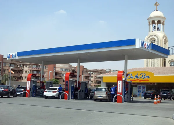 2022年6月6日 埃及开罗 Mobil天然气和石油站 Mobil Gas Oil Station 的选择性焦点 该加油站是Mobil埃克森美孚 Mobil — 图库照片