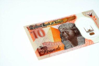 Yeni Mısır 10 LE EGP 10 pound plastik polimer banknot ters odak Eski Mısır kraliçesi Hatshepsut heykeli ve beyaz izole piramit içerir