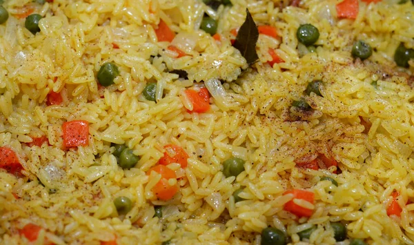 Hot Steamed Long Grain Yellow Basmati Rice Vegetables Peas Carrots — Fotografia de Stock