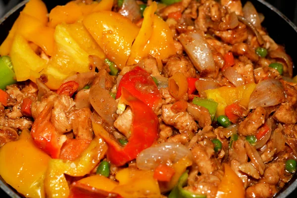 Chińska Kuchnia Żywności Grilla Piersi Kurczaka Kawałki Kostki Olejem Grzyby — Zdjęcie stockowe