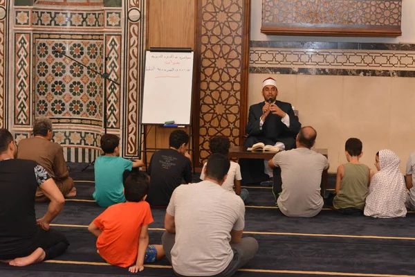 Cairo Egypt July 2022 Mosque Imam Preacher Gives Lecture Prophetic — Stok Foto