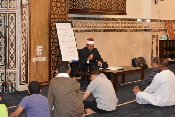 Cairo Egypt July 2022 Mosque Imam Preacher Gives Lecture Prophetic — Stok Foto