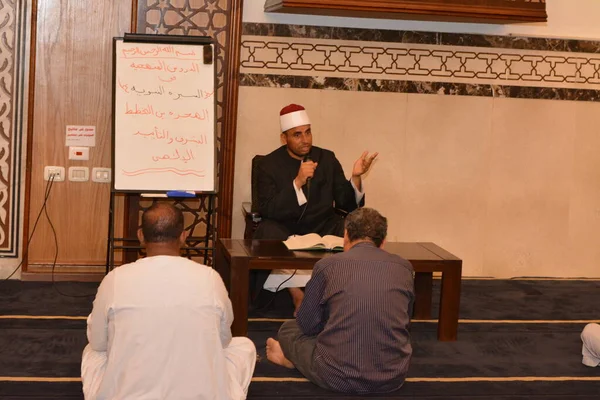 Cairo Egypt July 2022 Mosque Imam Preacher Gives Lecture Prophetic — Stok Foto