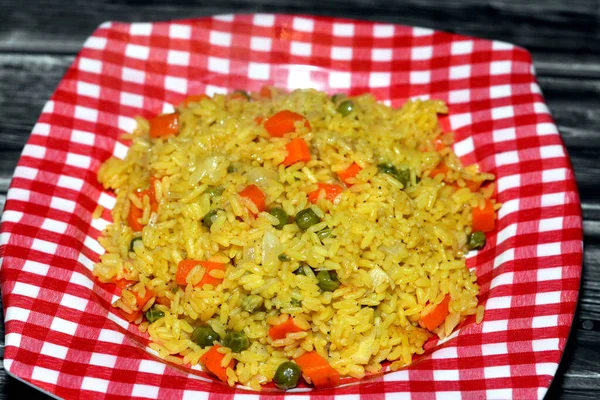 Plate Hot Steamed Long Grain Yellow Basmati Rice Vegetables Peas — Foto de Stock