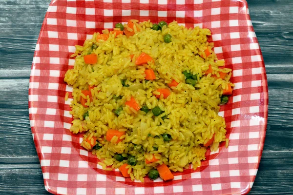 Plate Hot Steamed Long Grain Yellow Basmati Rice Vegetables Peas — Foto de Stock