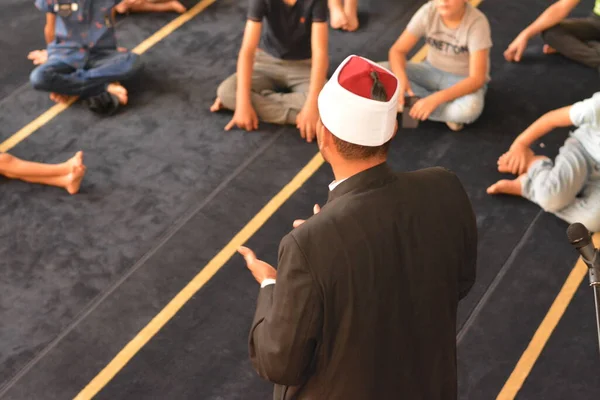 Cairo Egypt August 2022 Mosque Preacher Imam Performs Religious Khutbah — Stock Photo, Image