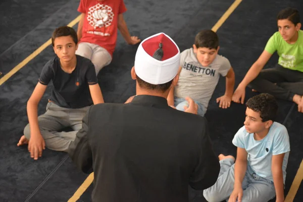 Cairo Egypt August 2022 Mosque Preacher Imam Performs Religious Khutbah — Stok Foto