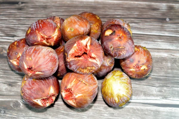 Stack Figs Parchment Fruit Isolated Wooden Background Fig Edible Fruit — 스톡 사진