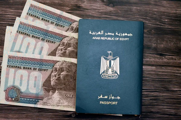 Egyptian Passport 100 Egp One Hundred Egyptian Pounds Money Banknotes — Stok fotoğraf